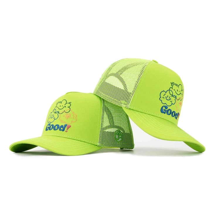 TCAP a personnalisé le profil élevé de broderie plate de tissu de coton de sergé 5Panel Mesh Trucker Cap
